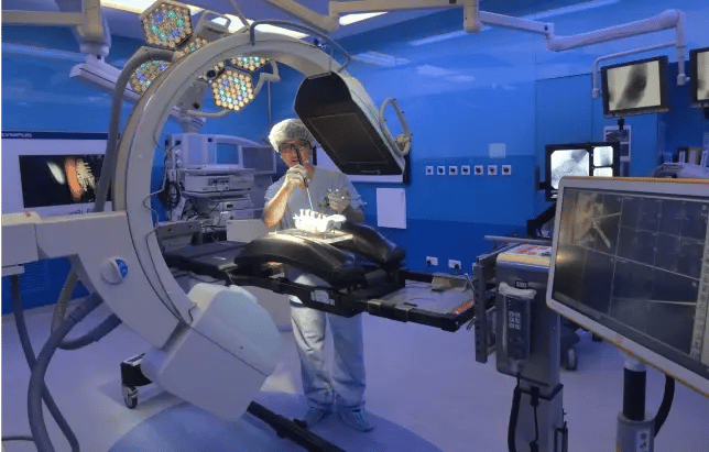 doctor_in_operating_theatre