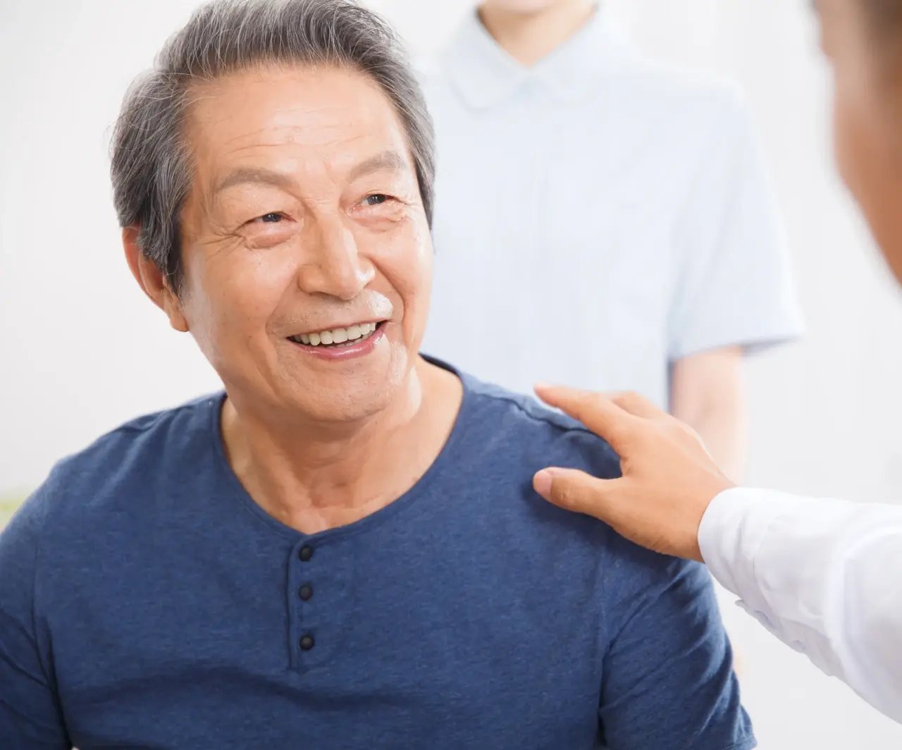 asian patient seeing doctor