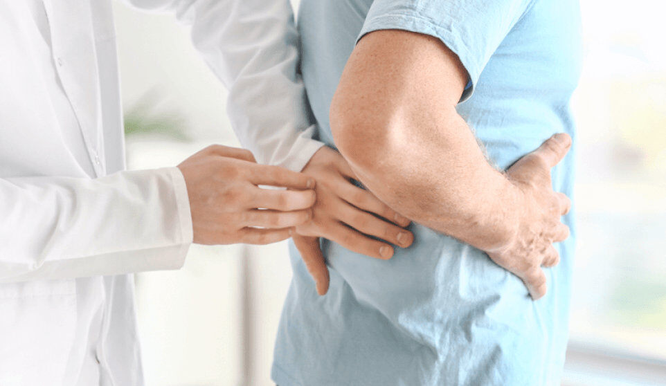 man receiving kidneys check